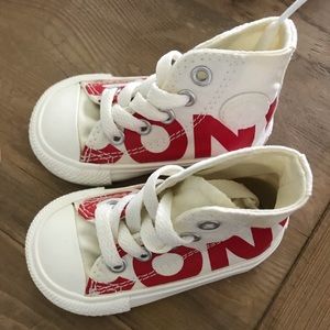 Infant sneakers